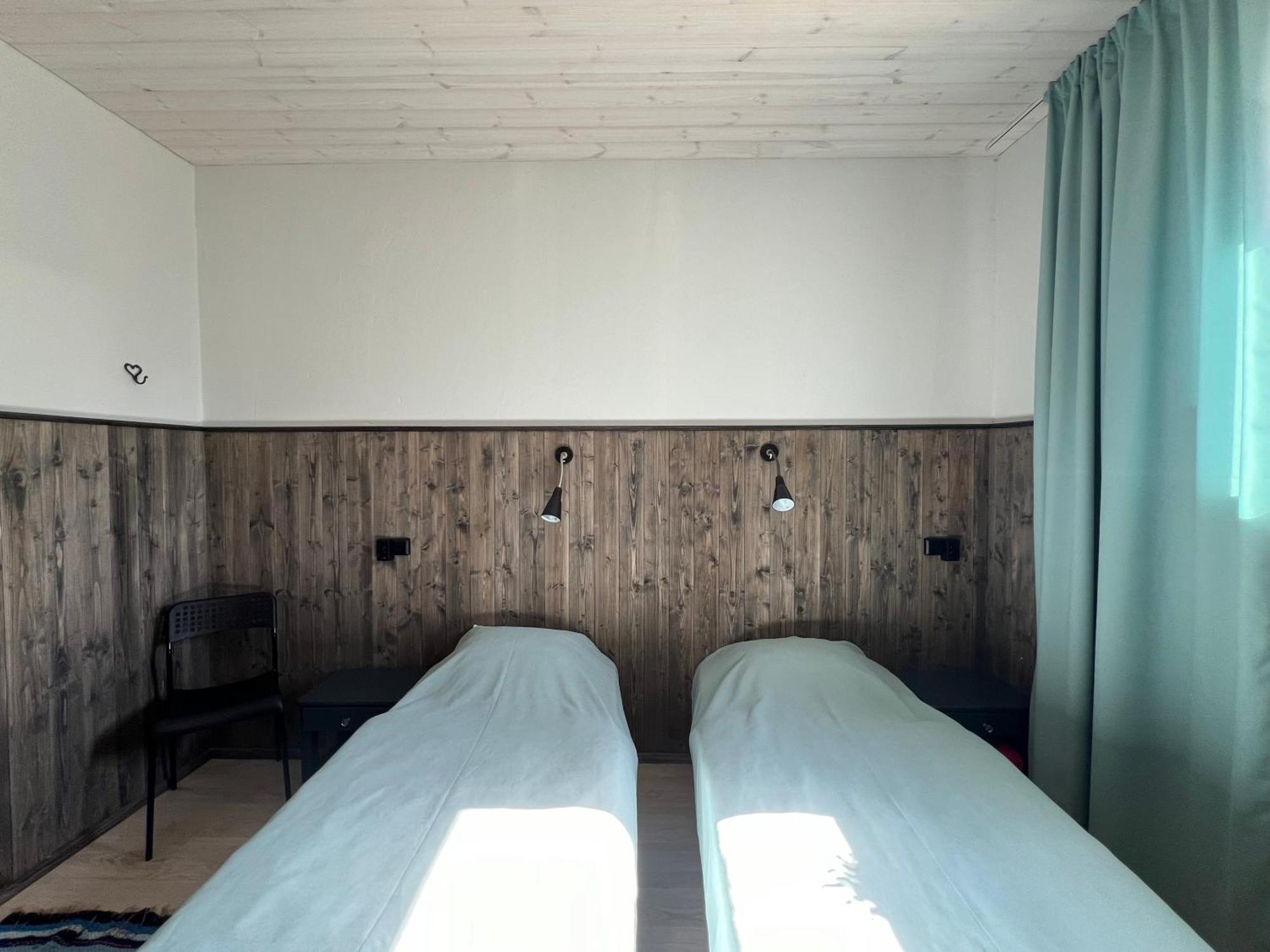 Kihnu Sadama Oeoemaja Guesthouse Lemsi Экстерьер фото