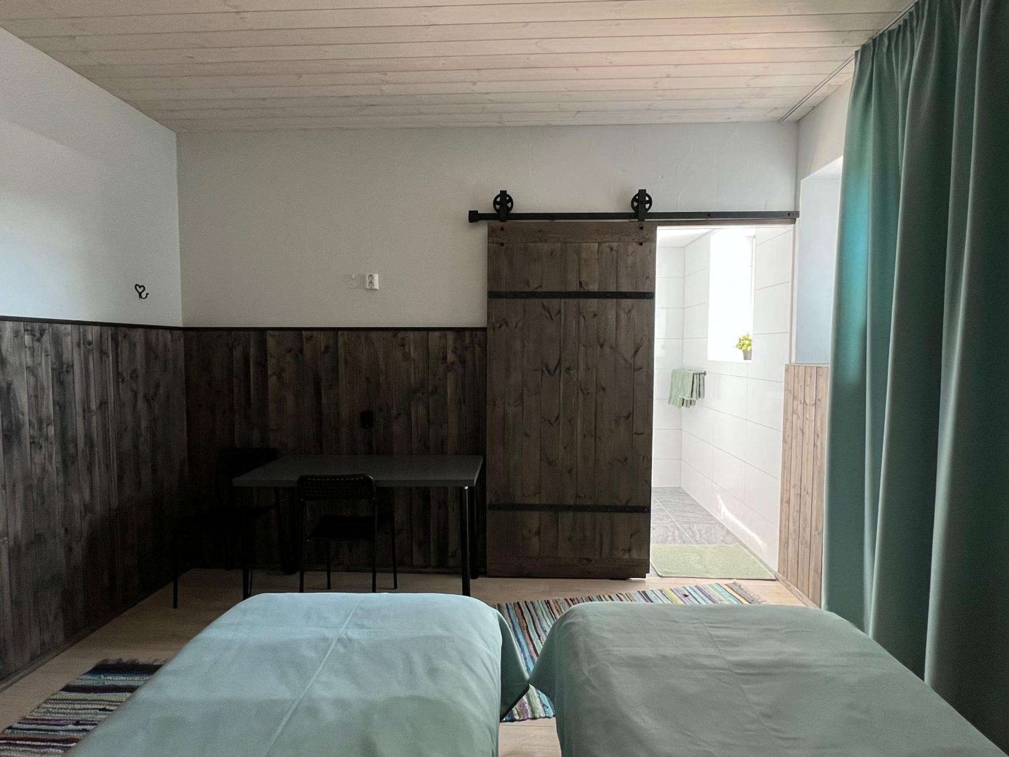 Kihnu Sadama Oeoemaja Guesthouse Lemsi Экстерьер фото