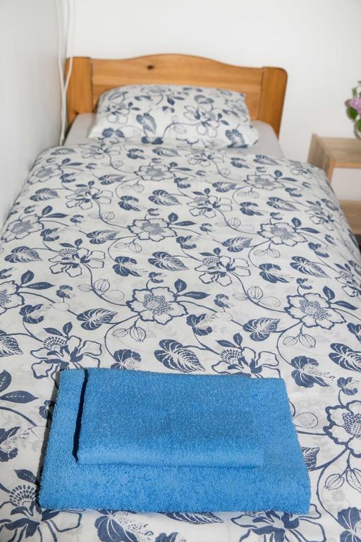 Kihnu Sadama Oeoemaja Guesthouse Lemsi Экстерьер фото
