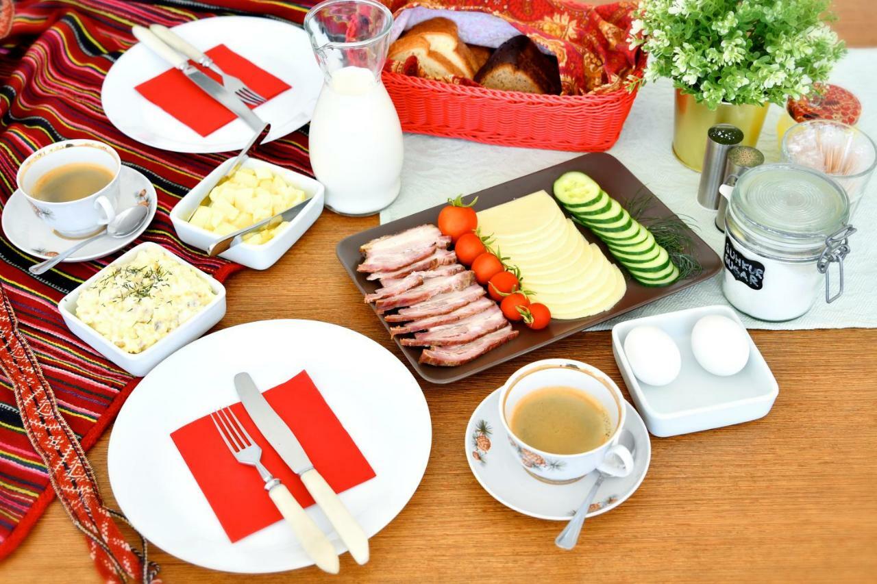 Kihnu Sadama Oeoemaja Guesthouse Lemsi Экстерьер фото